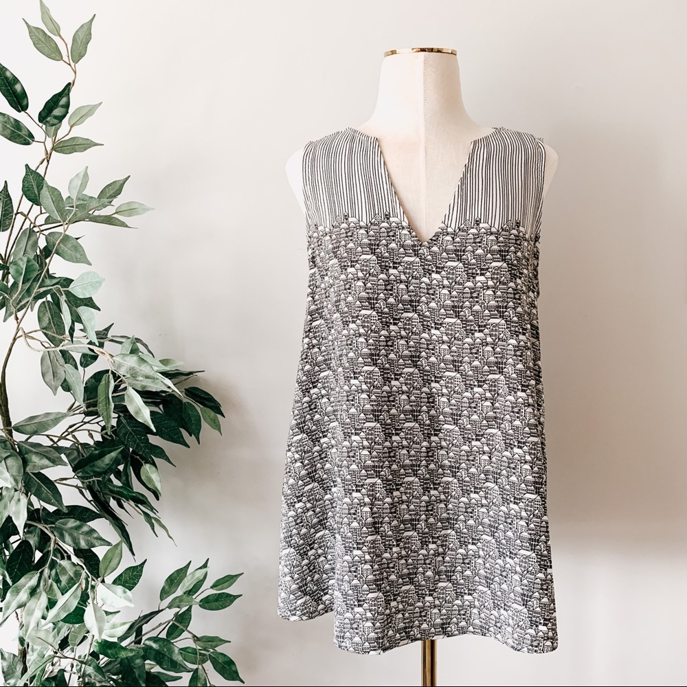 ModCloth BL Brandlabel Sleeveless Blouse